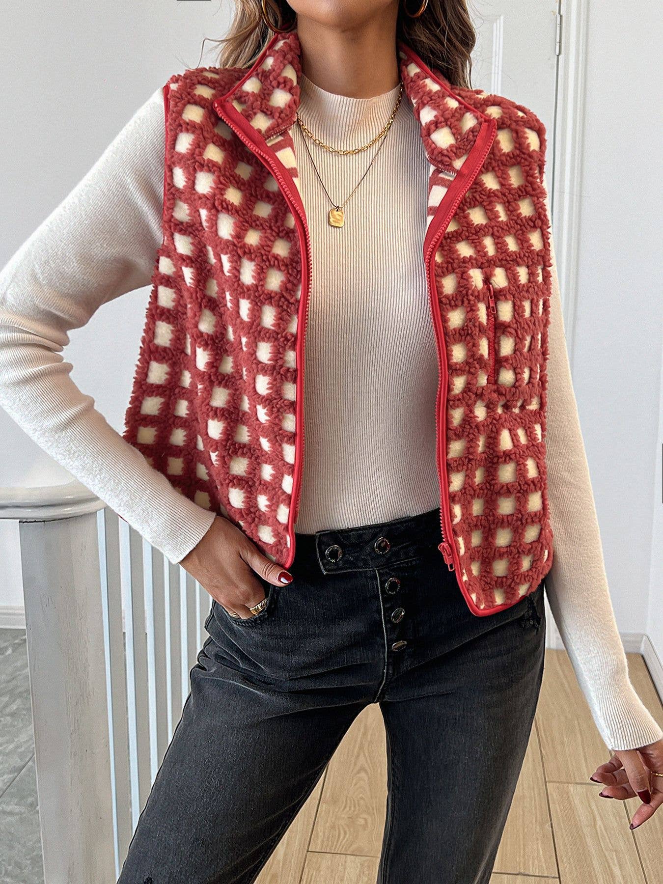 Versatile Contrast Checkered Sherpa Fleece Zip Vest