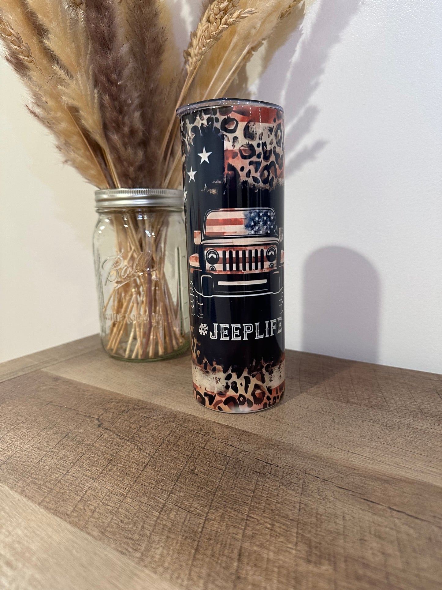 Jeep cheetah and flag tumbler