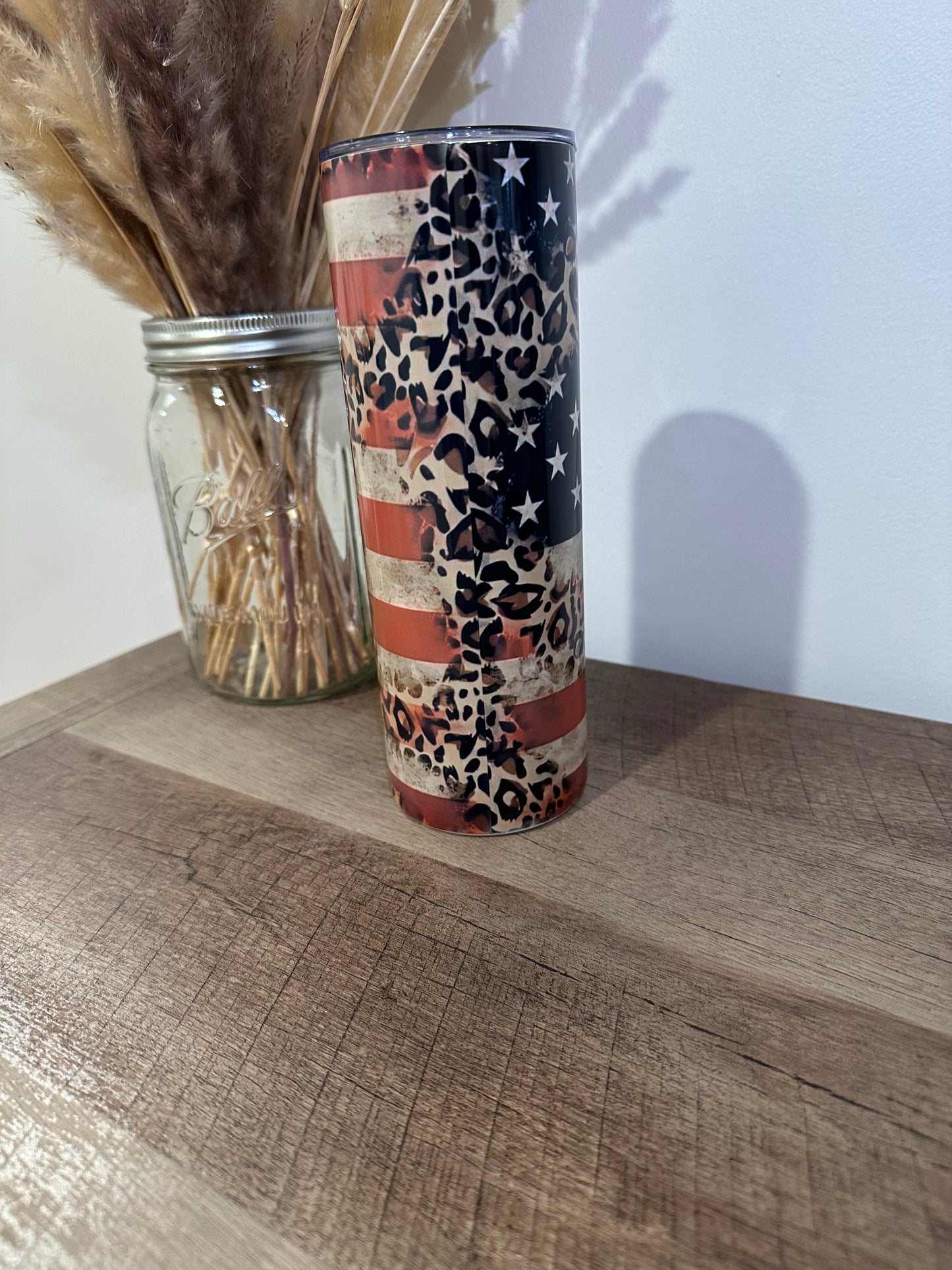 Jeep cheetah and flag tumbler