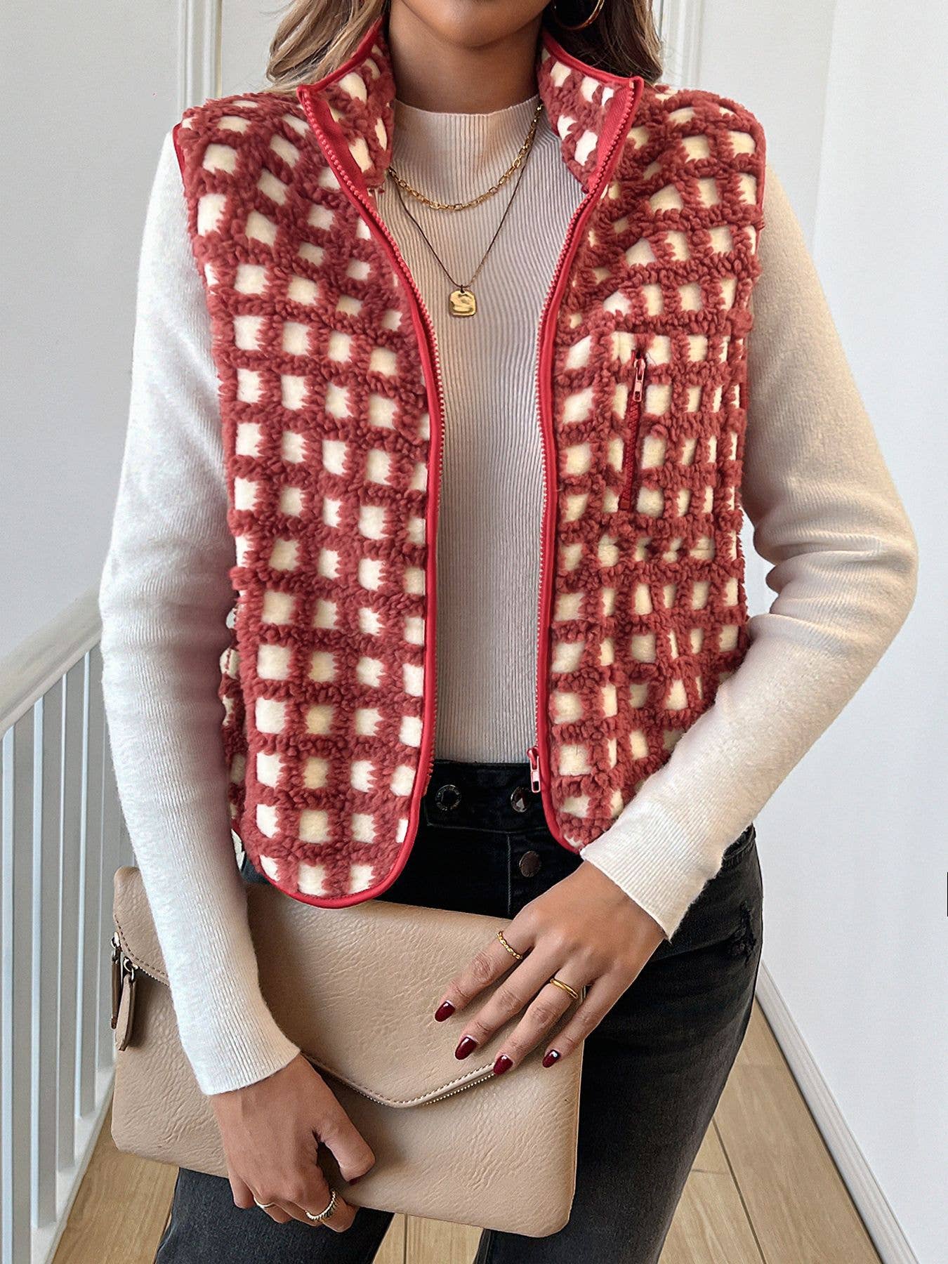 Versatile Contrast Checkered Sherpa Fleece Zip Vest