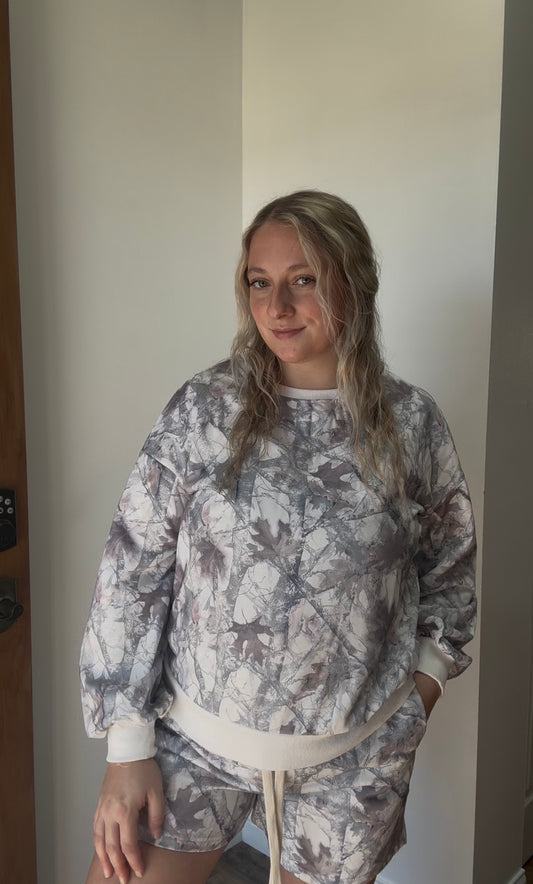 Camo Print Round Neck Drop Sleeve Shorts Set