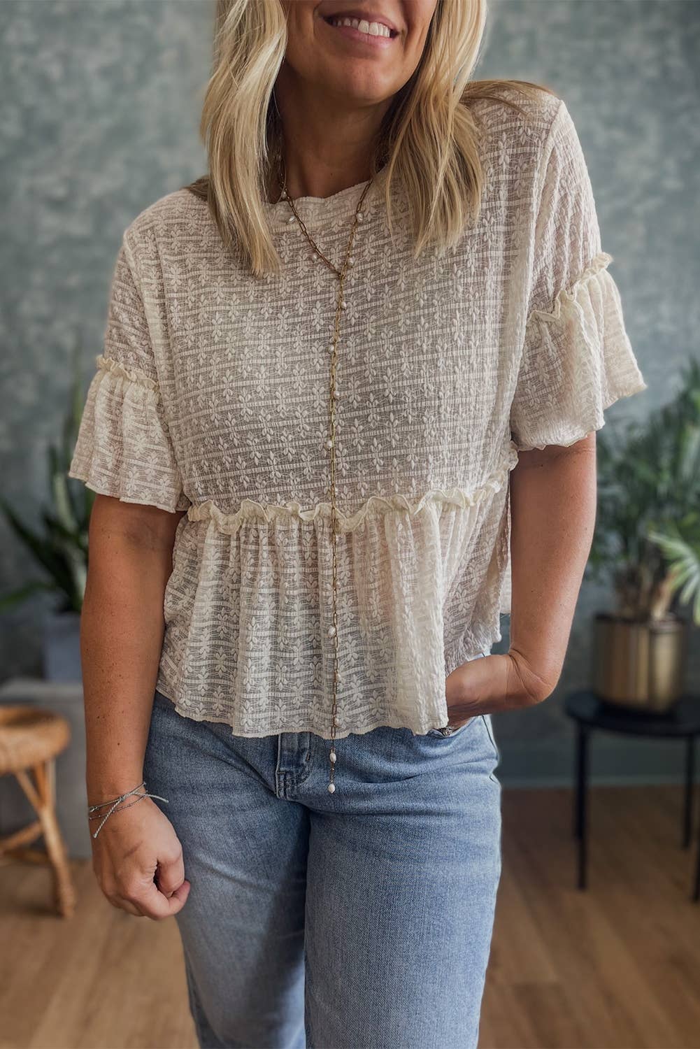 Solid Color Textured Ruffled Short Sleeve Blouse